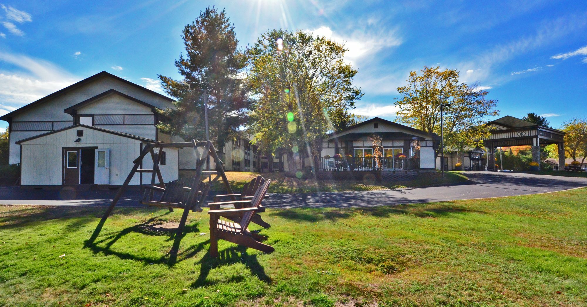 Best Western Saranac Lake Hotel Exterior foto